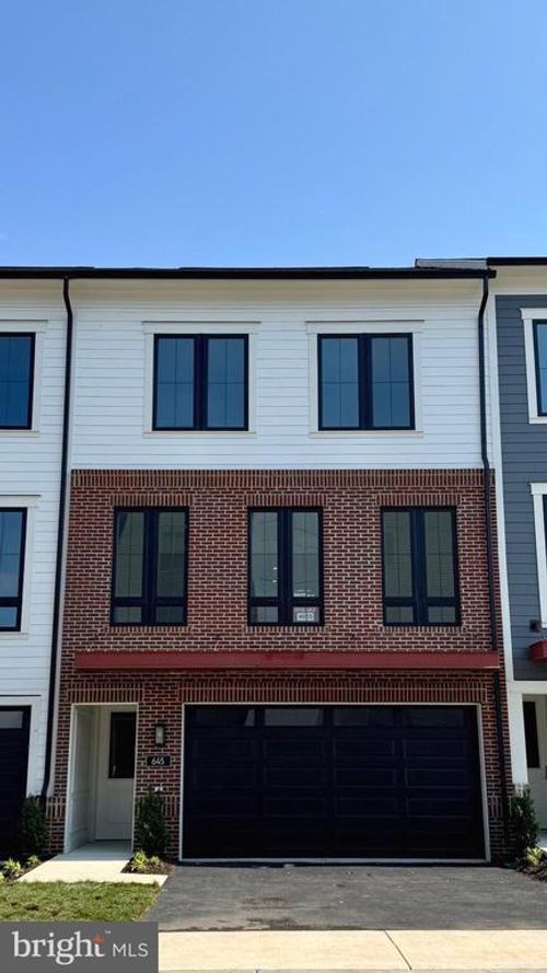 645 Angelfish Way, WOODBRIDGE, VA, 22191-5498 | Card Image