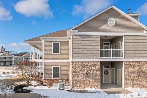 3053 N Beach Towne Ct, Port Clinton, OH, 43452-3268 | Card Image