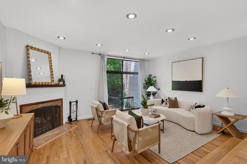 3-3503 17th St Nw, WASHINGTON, DC, 20010-1882 | Card Image