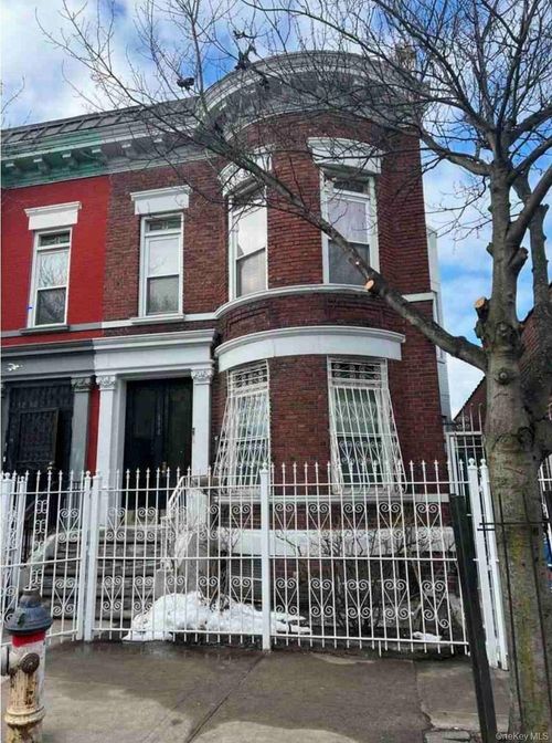 861 Manida Street, New York, NY, 10474 | Card Image
