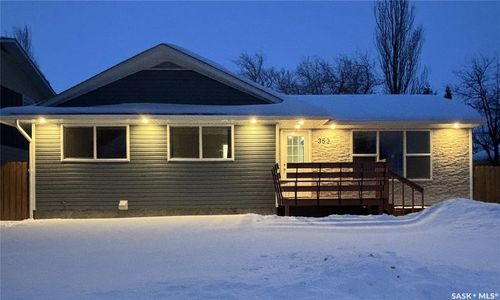 353 25th St W, Prince Albert, SK, S6V4P5 | Card Image