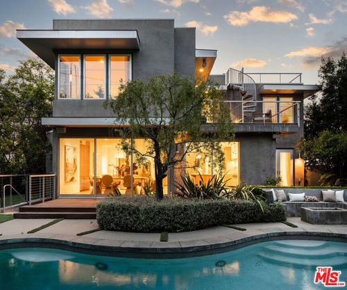 700 El Medio Avenue, Pacific Palisades, CA, 90272 | Card Image