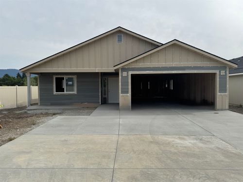 18424 E 1st Ave, Greenacres, WA, 99016-5405 | Card Image