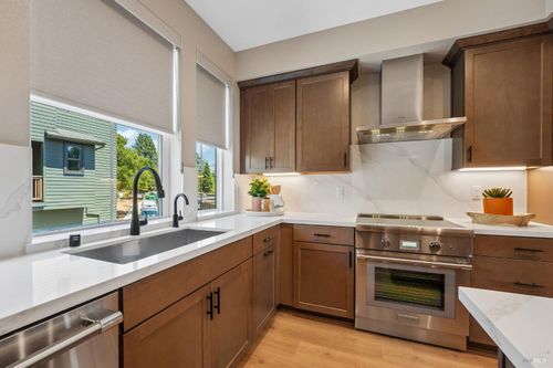 209 Pippin Court, Sebastopol, CA, 95407 | Card Image