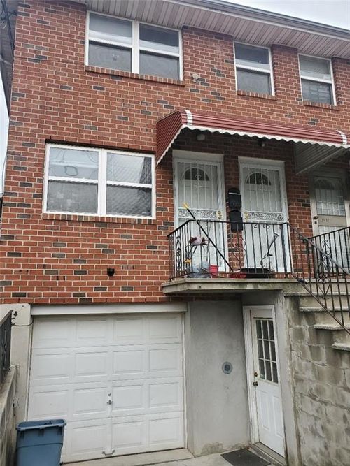 2105 123rd St, College Point, NY, 11356-2232 | Card Image