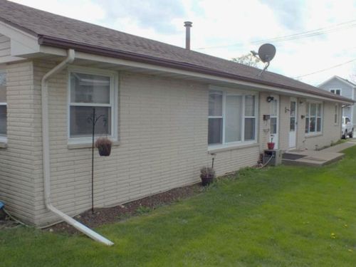 2-557 E Division St, Lockport, IL, 60441-4452 | Card Image