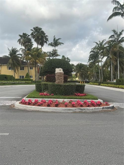 unit-103-940 Ne 33rd Ter, Homestead, FL, 33033-5330 | Card Image