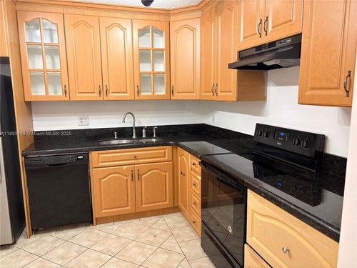 apt-408-4172 Inverrary Dr, Lauderhill, FL, 33319-4570 | Card Image