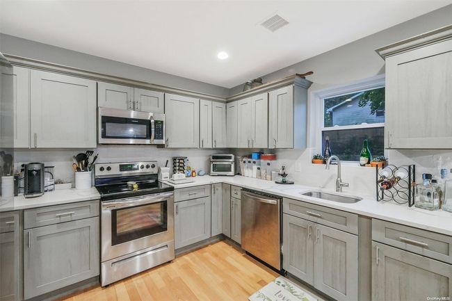 6 Mars Rd, House other with 3 bedrooms, 2 bathrooms and null parking in Rocky Point NY | Image 6