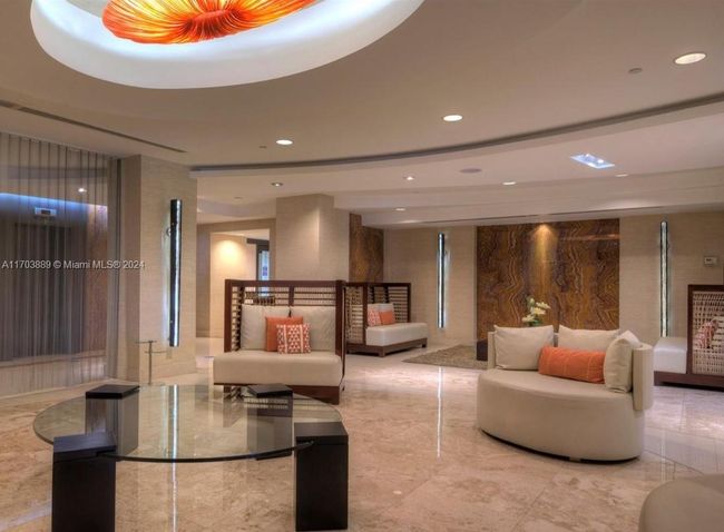 APT-1409 - 2555 Collins Ave, Condo with 2 bedrooms, 2 bathrooms and null parking in Miami Beach FL | Image 45