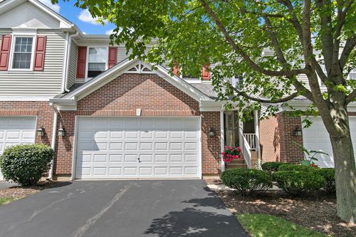 244-244 Lineas Ln, Geneva, IL, 60134-4627 | Card Image