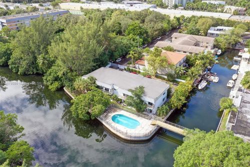 apt-135-1777 Venice Ln, North Miami, FL, 33181-1917 | Card Image