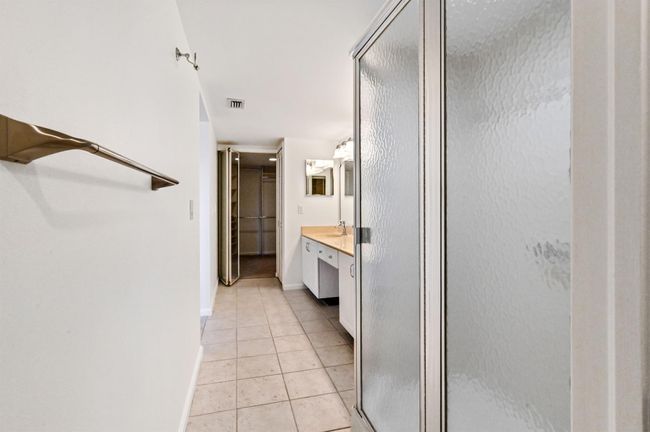 5839 Parkwalk Drive, Condo with 3 bedrooms, 2 bathrooms and null parking in Boynton Beach FL | Image 26