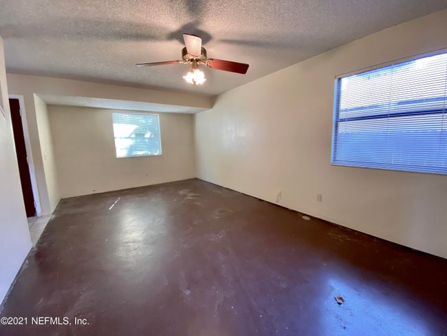 909 13th Avenue S, House other with 3 bedrooms, 2 bathrooms and null parking in Jacksonville Beach FL | Image 9