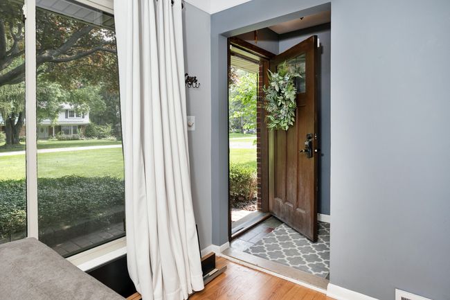 2012 Devonshire Rd, House other with 3 bedrooms, 2 bathrooms and null parking in Bloomfield Hills MI | Image 5