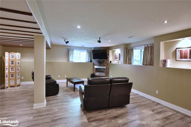 36 47 Th St S, House other with 5 bedrooms, 3 bathrooms and 6 parking in Wasaga Beach ON | Image 22