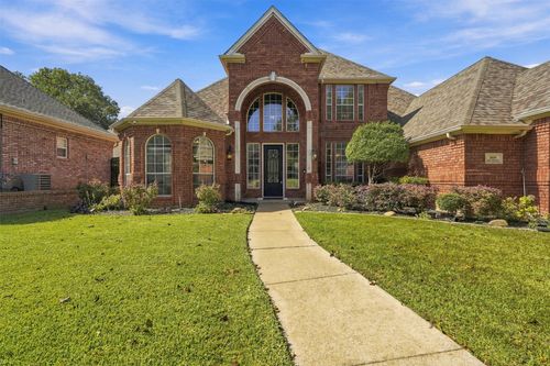 2114 Bay Club Dr, Arlington, TX, 76013-5206 | Card Image