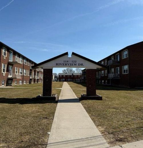 318-122 Riverview Dr, Chatham, ON, N7M1A5 | Card Image
