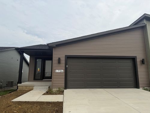 1724 Millstone Dr, Normal, IL, 61761-9707 | Card Image