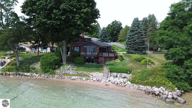 12305 3 Rd St, House other with 5 bedrooms, 4 bathrooms and null parking in Kewadin MI | Image 42