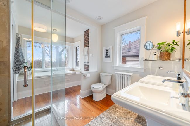 121 Pine Glen Rd, House other with 4 bedrooms, 3 bathrooms and 1 parking in Toronto ON | Image 17