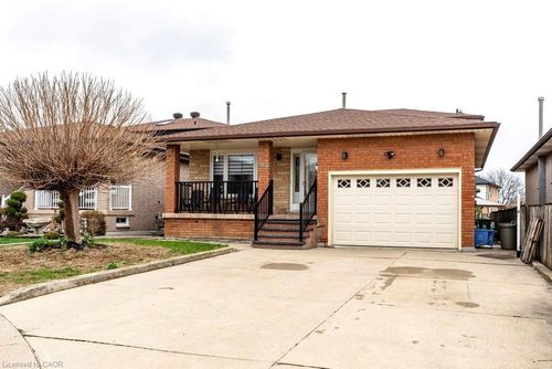42 Lasila Crt, Hamilton, ON, L9C7B6 | Card Image