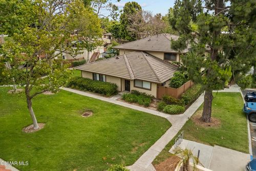 6647 Shakespeare Way, Ventura, CA, 93003-7554 | Card Image