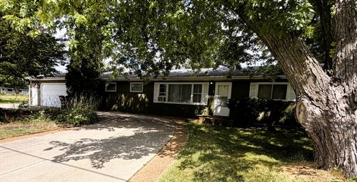 7508 Wooded Shore Dr, Wonder Lake, IL, 60097-8615 | Card Image