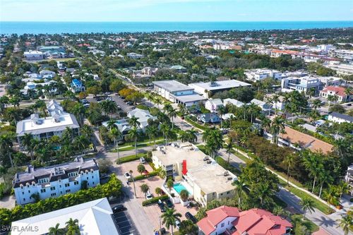 apt-103-900 8th Ave S, NAPLES, FL, 34102-6950 | Card Image