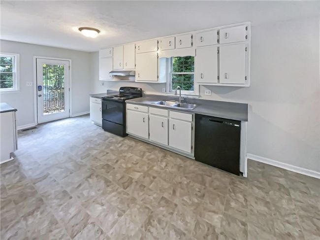 4405 Cary Dr, House other with 3 bedrooms, 2 bathrooms and null parking in Snellville GA | Image 6