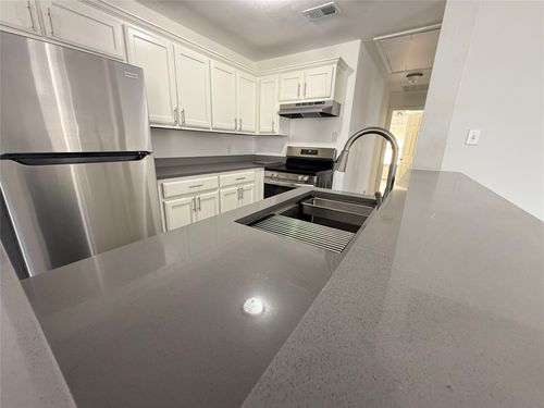 a-2601 N Hickory St, Sherman, TX, 75092-2639 | Card Image