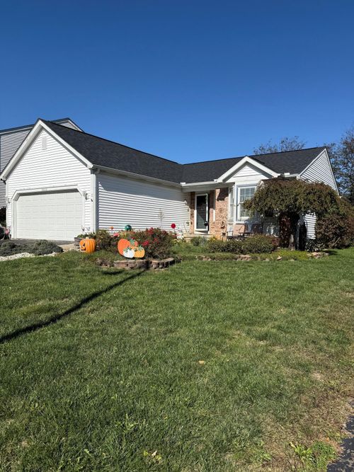 5692 Silver Spurs Ln, Galloway, OH, 43119-8315 | Card Image