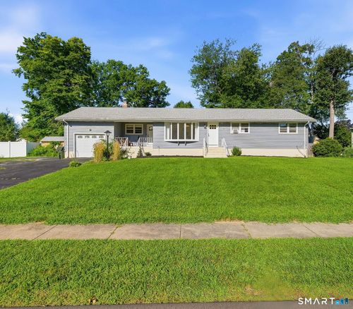 100 Cornell Cir, East Hartford, CT, 06108-1425 | Card Image