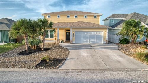 102 Angelfish Ct, Aransas Pass, TX, 78336-5332 | Card Image