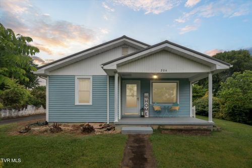204 Maple Dr, Jonesborough, TN, 37659-5266 | Card Image