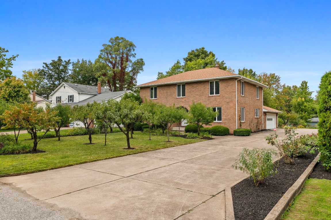 32nd St, Erie, PA 16506
