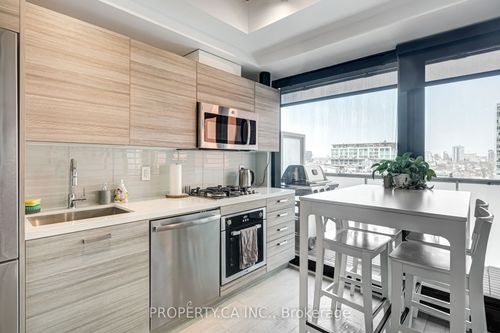 1005-11 Charlotte St, Toronto, ON, M5V0M6 | Card Image