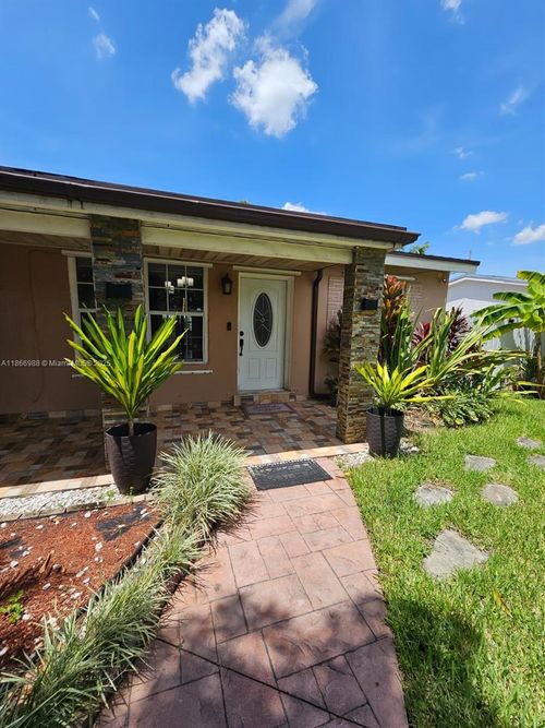 1020 N 74th Way, Hollywood, FL, 33024-5350 | Card Image