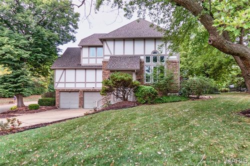 9918 Benbury Ct, Saint Louis, MO, 63128-1569 | Card Image