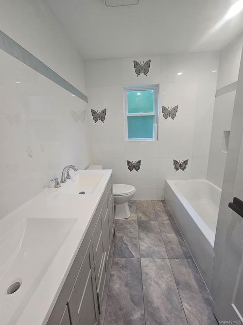 381 Route 32, Central Valley, NY, 10917-3201 | Card Image