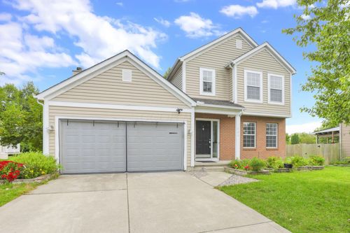 504 Bellcrest Ct, Pataskala, OH, 43062-7332 | Card Image