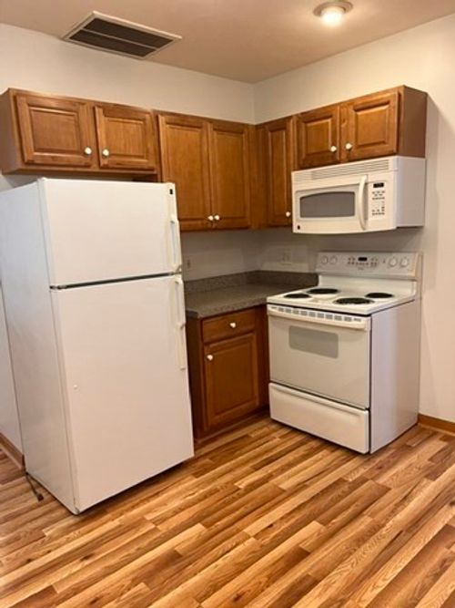 2l-1 Rhubena St, Framingham, MA, 01702-6831 | Card Image