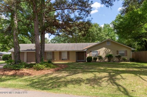 5416 Sedgwick Dr, Jackson, MS, 39211-4327 | Card Image