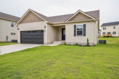 541 Judah Cir, House other with 3 bedrooms, 2 bathrooms and 2 parking in Clarksville TN | Image 2