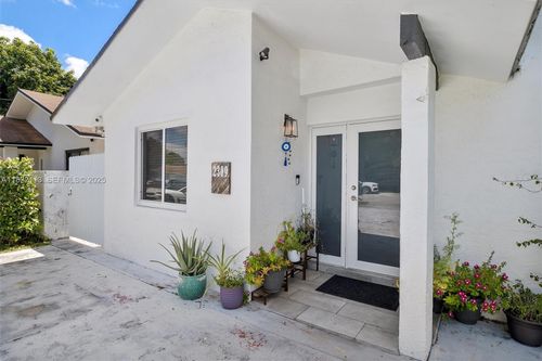 2309 Sw 62nd Ct, Miami, FL, 33155-2028 | Card Image