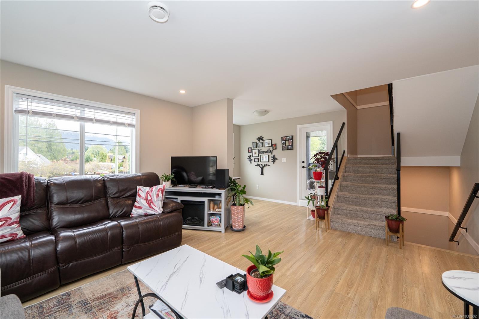 Residential in Lake Cowichan 5