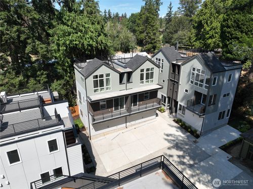 10746 Interlake Ave N, Seattle, WA, 98133-8908 | Card Image