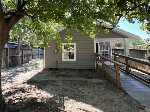 1218 Magnolia St, Baytown, TX, 77520-4126 | Card Image
