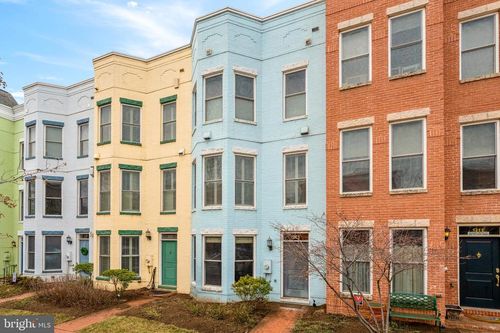 913 4th St Se, WASHINGTON, DC, 20003-3481 | Card Image