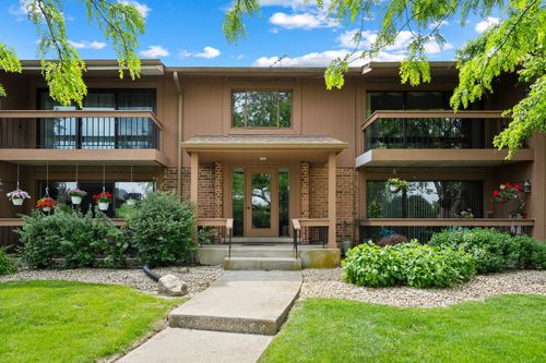 apt-13-3-7994 Garfield Ave, Burr Ridge, IL, 60527-7918 | Card Image